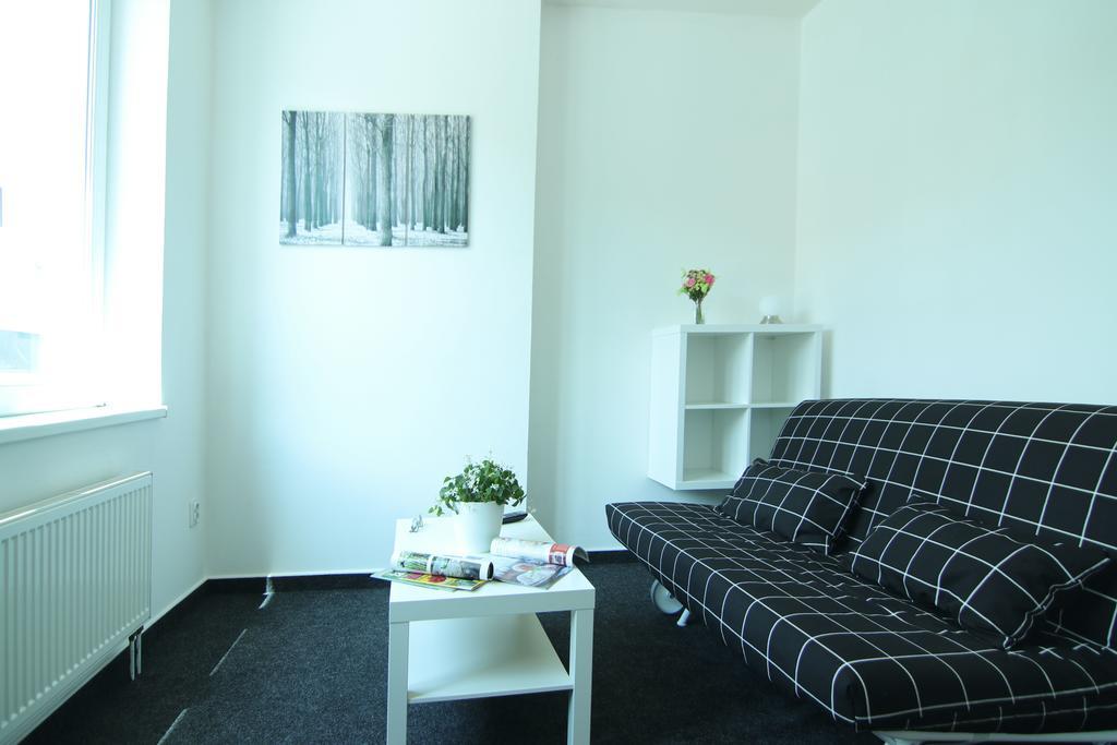 Apartman Amanda ปอดเยบราดิ ภายนอก รูปภาพ