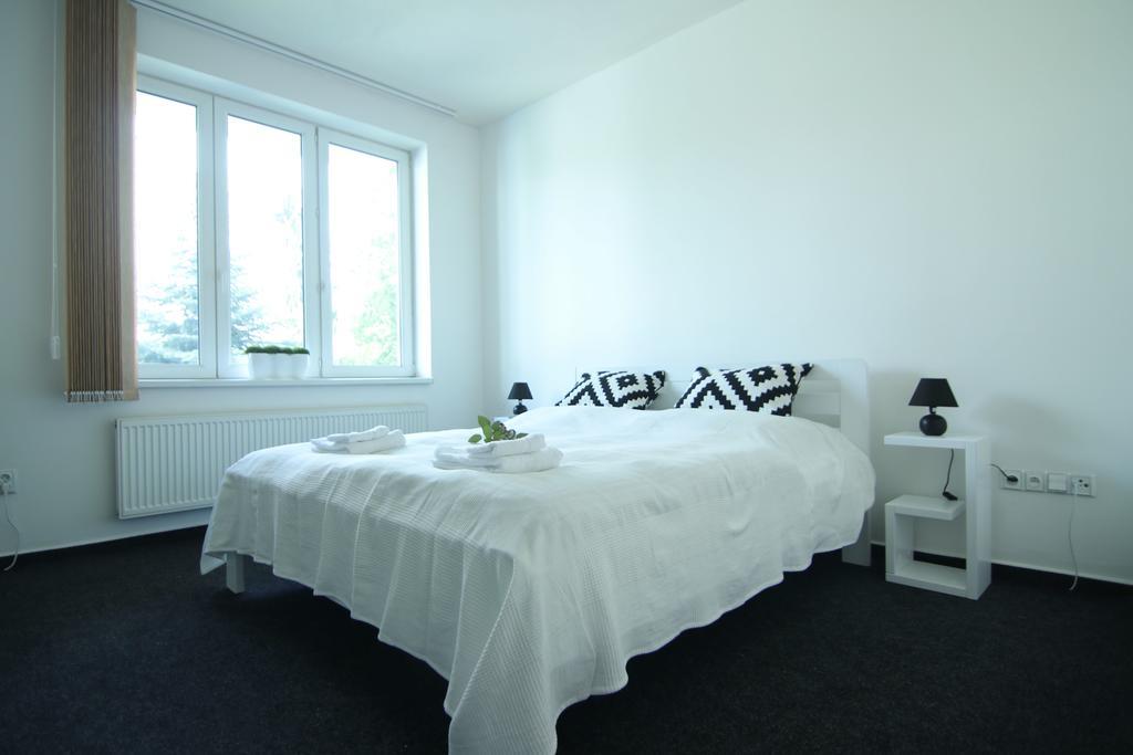 Apartman Amanda ปอดเยบราดิ ภายนอก รูปภาพ